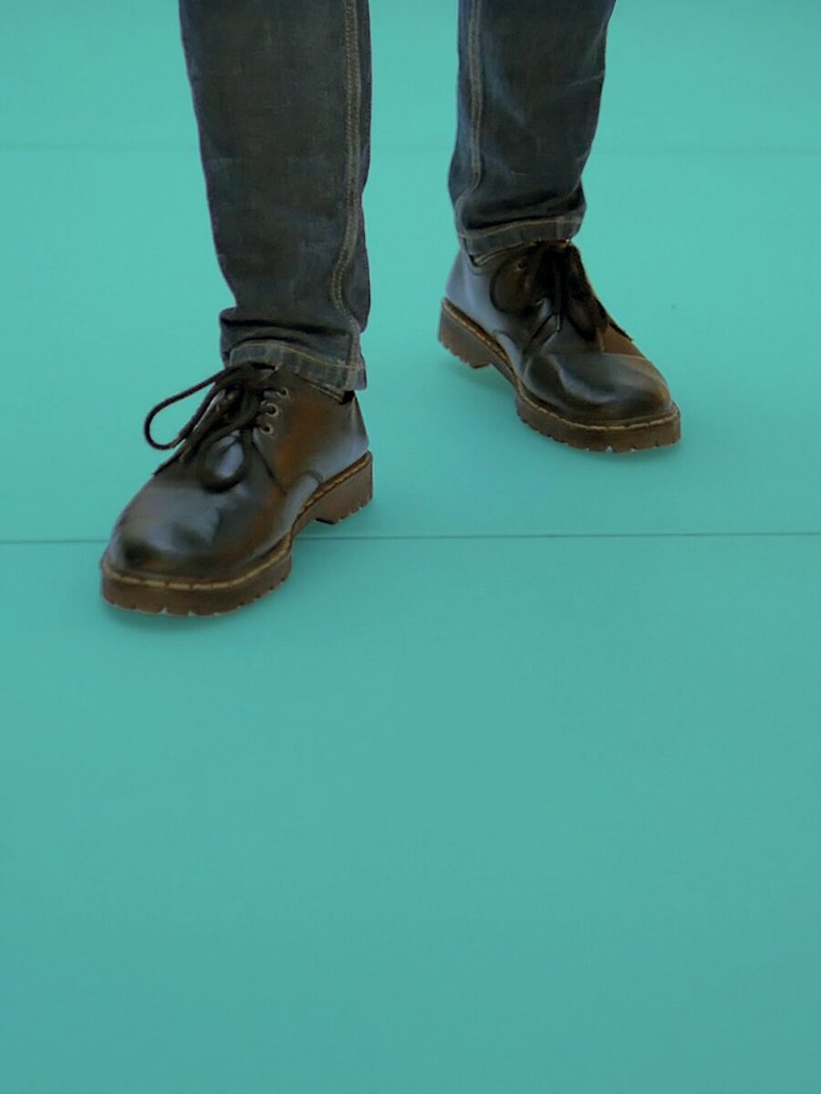 Lantai Kaca Dekoratif