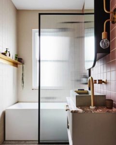 kaca shower screen