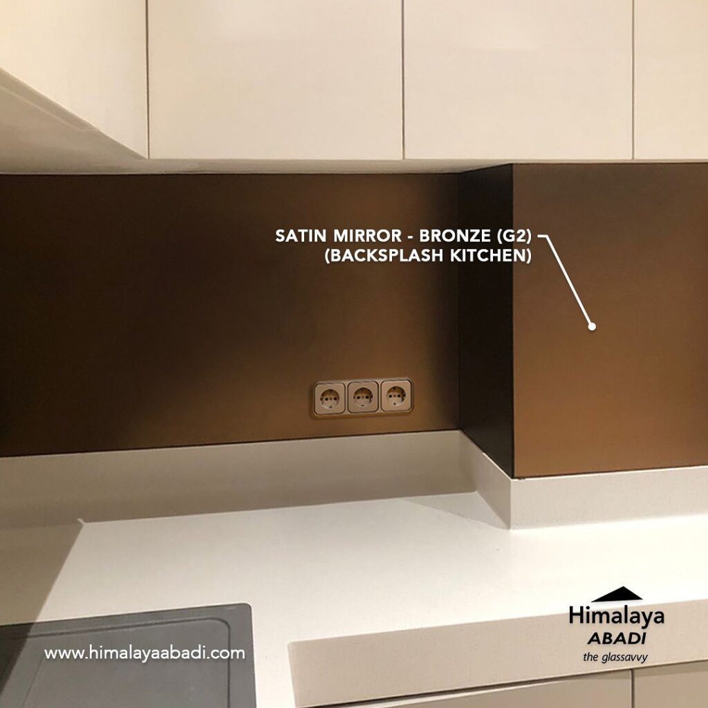 Backsplash Kaca Tempered