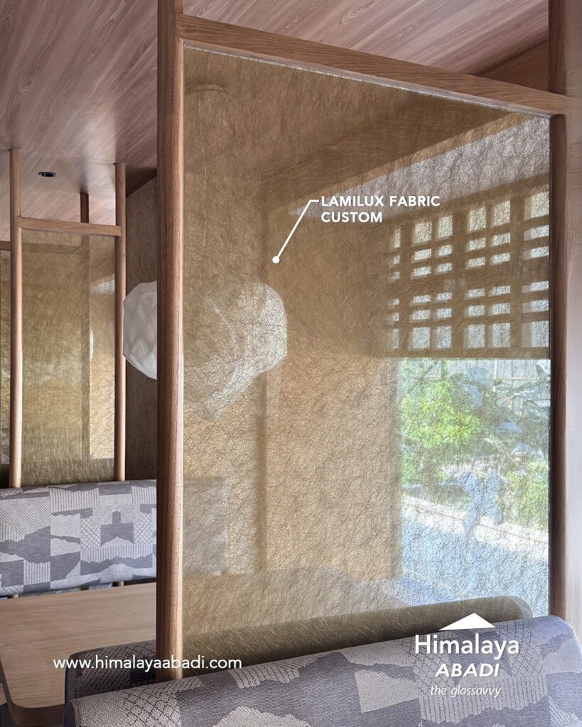 Kaca Motif Untuk Partisi Ruangan