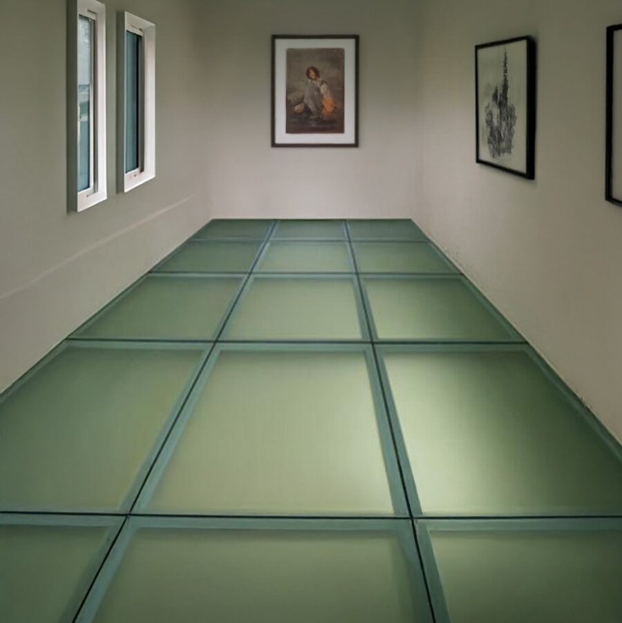 Lantai Kaca Tebal