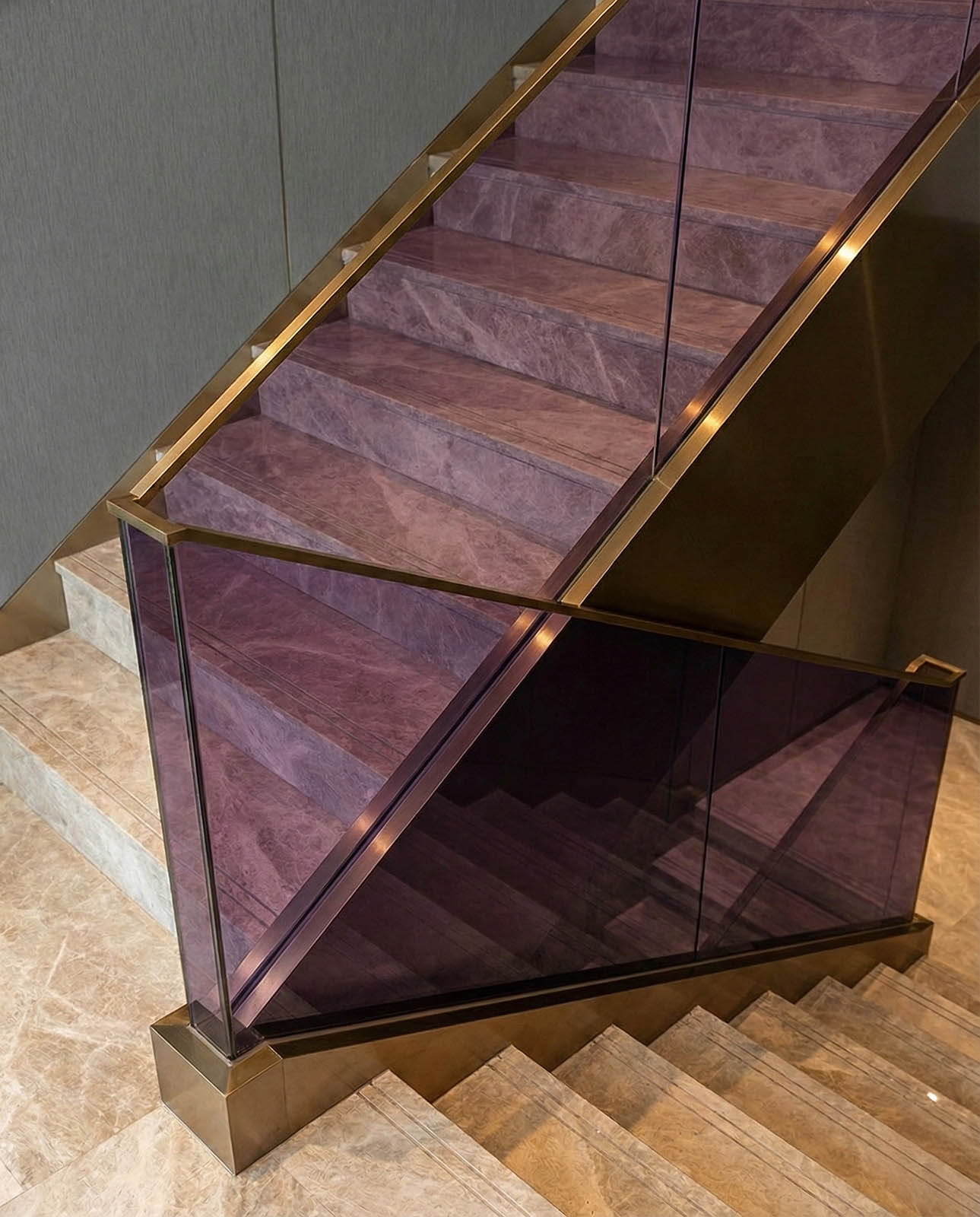 Tebal Kaca Tempered Untuk Railing Tangga